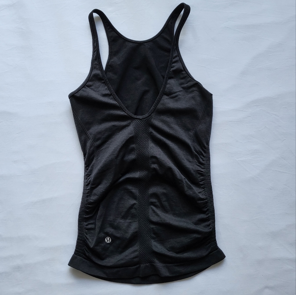 🍋Like New Lululemon In the Flow Tank - Picture 5 of 9